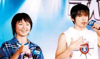 王俊凯为周杰伦庆生